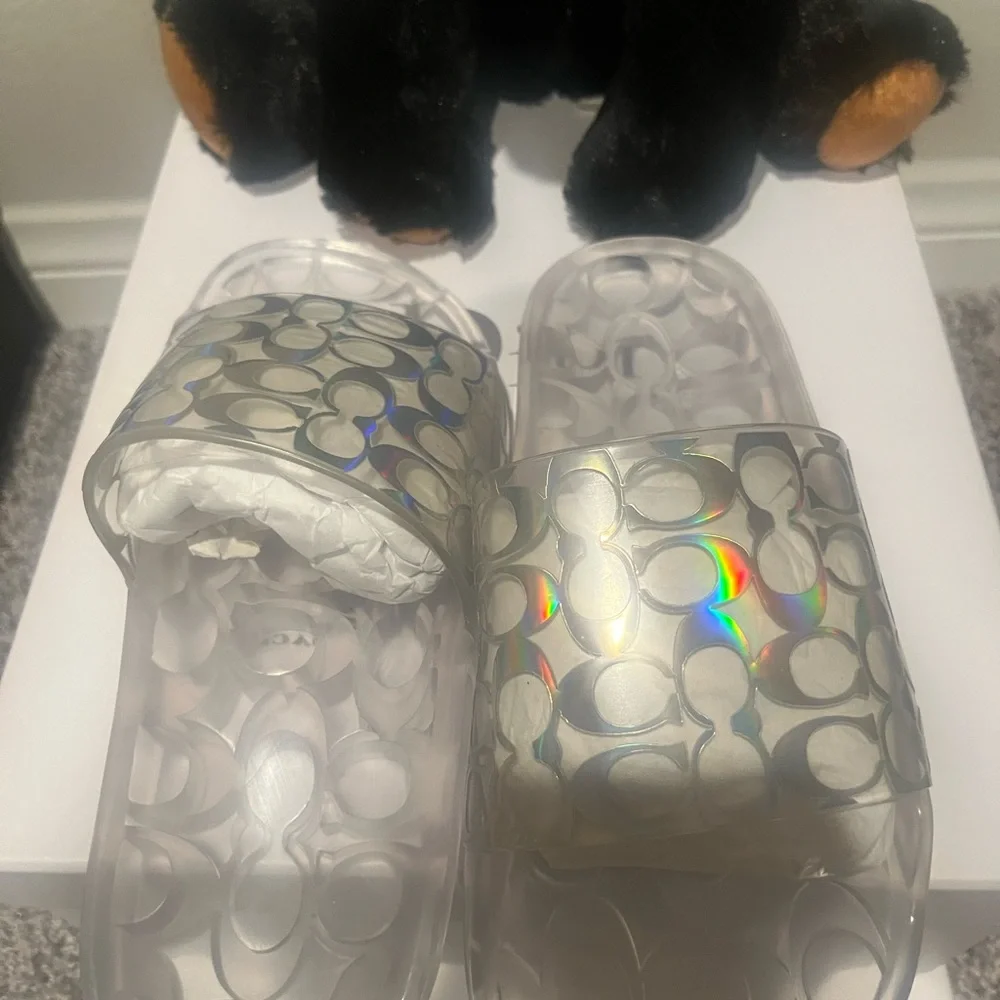 Coach slides sandals 🩴 clear size 5.5 new with tags 🏷️ 🔥🔥🔥🔥🔥🔥🔥 - Picture 3 of 13